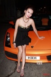 余文乐情欲短信女主角秀巨乳 王璐瑶拍性感写真
