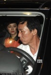 孫儷面對(duì)粉絲瘋狂拍照無(wú)表情 上車(chē)后翻白眼顯不屑