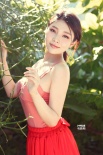 徐冬冬身穿紅裙露曲線 賀中國奧運(yùn)健兒凱旋歸來