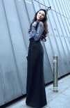 美女吳佩慈亮相品牌秀場(chǎng) 戴貓耳頭箍成功搶鏡