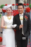 杜德伟大婚热吻新娘 梁朝伟、钟镇涛做兄弟团