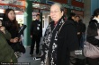 李默然追悼會舉行 孫子抱遺像李明啟、閻肅悼念