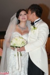 錢嘉樂、湯盈盈大婚眾星到賀 新娘大肚幸福亮相