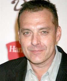 汤姆·塞兹摩尔