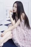 Angelababy大片优雅高贵 希望得到时尚大帝垂青
