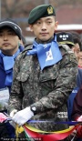 Rain因受罚消瘦显憔悴 与金泰熙恋情曝光首亮相