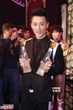 金曲頒獎(jiǎng)禮落幕陳奕迅翹臀示人 容祖兒再成贏家