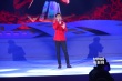 张赫宣红衣出席活动 实力唱将大秀“好声音”