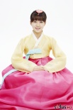 众韩星大拜年齐曝写真 着华美韩服传递新年祝福