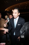 鐘欣桐與韓籍男友同場合照 謝霆鋒遲到拒絕受訪