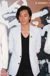 “楊家將”首映 六大美男白衣亮相大談感情事