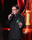 成龙与周杰伦同台推新片 影坛“双J”魅力十足