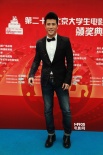 “优才计划”选手李晨浩出场 动作型男显阳光
