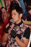 周杰倫《天臺(tái)愛情》宣傳 熱情影迷“圍堵”導(dǎo)演