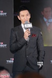 黄晓明避谈女友Angelababy 吴千语否认监视男友