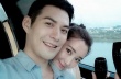 嚴(yán)屹寬杜若溪登記結(jié)婚曬國外甜蜜照 相擁顯恩愛