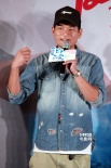 《夏日示愛》今首映 鄧家佳著透視裝吐槽王傳君