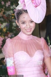 张梓琳遭长辈催造人 峰嫂吴千语欲全世界拍婚照