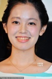 青柳文子捂脸搞怪 导演撑《伤心茶》影迷见面会