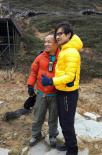 汪峰攀蒼山照曝光 網(wǎng)友：白爬了 又沒上頭條！