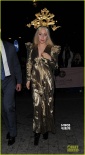 Lady GaGa“蒙娜丽莎”穿上身 金色皇冠扮女皇