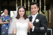 楊冪、劉愷威婚禮現(xiàn)場(chǎng)直擊 新郎新娘幸福接吻