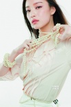 倪妮登時尚雜志封面 可冷艷可甜美展多變氣質(zhì)