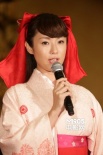 深田恭子腳踩白馬為新片祈愿 矢口否認(rèn)新戀情