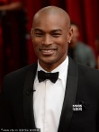 超级男模Tyson Beckford红毯秀 戴小领结显可爱