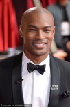超級男模Tyson Beckford紅毯秀 戴小領(lǐng)結(jié)顯可愛