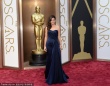 桑德拉·布洛克角逐影后 抹胸褶皱裙装别具一格