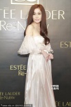 温碧霞性感露胸部曲线 莫文蔚嫩绿PK李玟火红