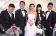 嚴(yán)屹寬新婚歸來設(shè)宴招待賓客 新娘身穿深V婚紗