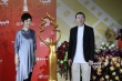 馮小剛徐帆亮相紅毯秀恩愛 徐帆著長衫神采奕奕