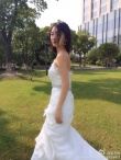 周冬雨晒婚纱照清纯可人 网友：林更新快去抢婚