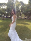 周冬雨晒婚纱照清纯可人 网友：林更新快去抢婚