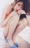长泽雅美清纯写真短发显萌态 皮肤白皙双眸灵动