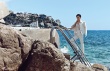李宇戛纳春夏日风情写真橘色明艳 频抛电眼勾人