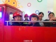 Lucas與小Q扮消防員 學(xué)老爸謝霆鋒變救火英雄