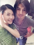 《重返20岁》曝杀青照 杨子姗成人店前调戏导演