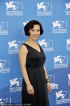 电影节评委陈冲黑短袖扮娇羞 文晏、许鞍华亮相