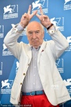 电影节评委齐亮相 主席亚柏特剪刀手搞笑不减