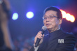 长影节评委会主席黄建新发言 言词恳切神色郑重