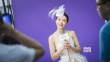 高圓圓穿天鵝裝扮名媛靚麗脫俗 大展優(yōu)雅知性美