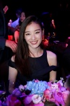 倪妮黑裙出席时尚盛典 秀线条摩登优雅气场十足