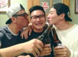 Angela劇組為爸爸慶生 王岳倫生日郭濤張亮獻(xiàn)吻