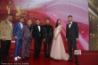 鄧超登臺(tái)亮相笑容燦爛 表情搞怪西裝花紋獨(dú)特