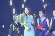 鄧家佳獲百花獎(jiǎng)最佳女配角 手持獎(jiǎng)杯淚流滿面