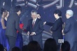 金鸡奖终身成就奖颁布 王心刚等老艺术家致辞