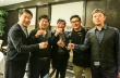 《爸爸的假期》杀青 郭涛、王岳伦、张亮庆祝高歌